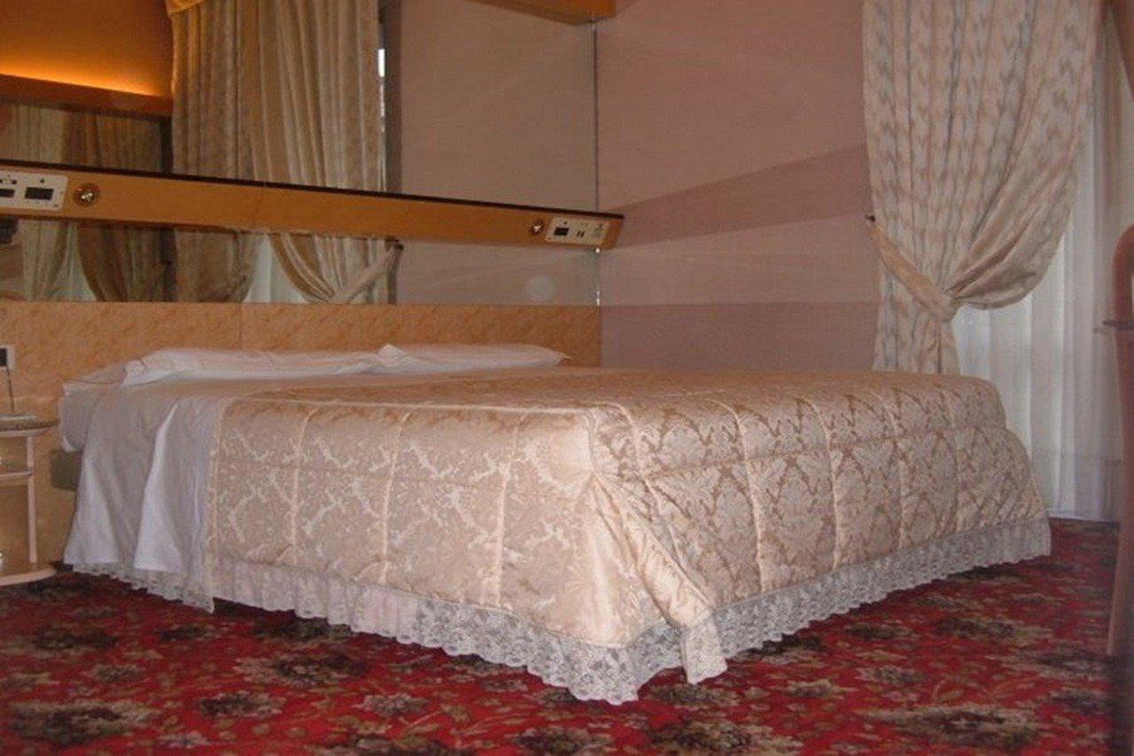 Roma 4* Cesano Boscone