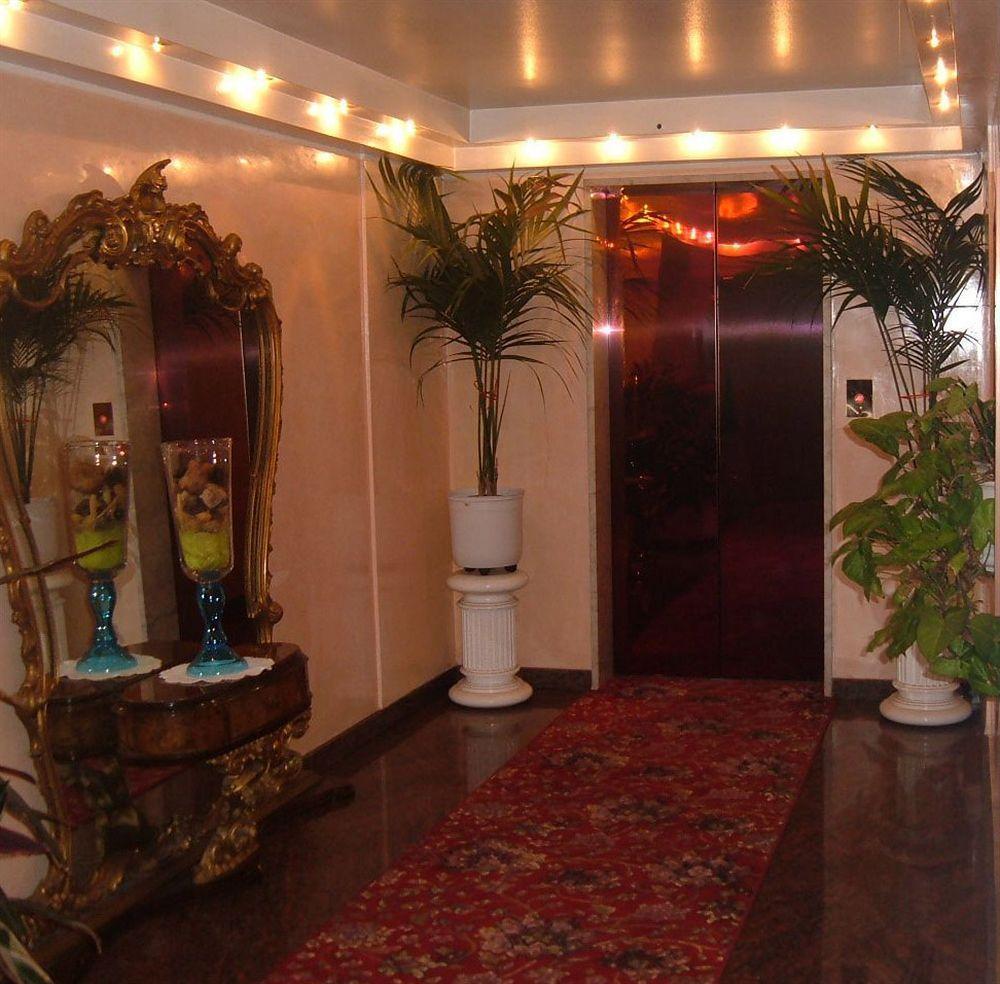 Roma 4* Cesano Boscone